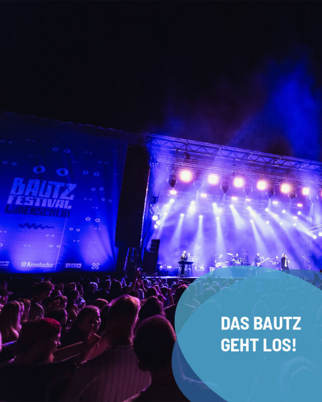 Endlich geht das Bautz Festival wieder los! 🙌😍🎉☀️
Wir freuen uns schon total auf zwei Tage mit richtig guter Musik. 🎶
Wir versorgen euch, wie immer, mit kostenfreiem Trinkwasser an unserer Wassertankstelle hinter der Tribüne. Ihr könnt uns da nicht verfehlen. 💦 Und auch dieses Jahr könnt ihr an beiden Tagen eine Backstagetour gewinnen. Wer also Lust auf Einblicke hinter die Kulissen des Festivals bekommen möchte, sollte bei uns vorbeikommen. 😎  Wer von euch ist auch dabei? Kommentiert mal euren Partyemoji! 🥳  #stadtwerkelüdenscheid #hierzuhause #bautzfestival24 #whatabautz2024 #bigbautz #lüdenscheid #bautz #festival #vorfreude